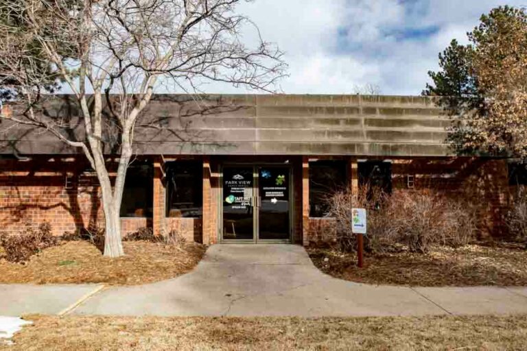 exterior of colorado wisdom teeth center